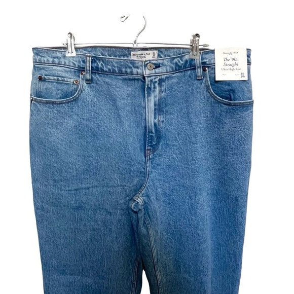Abercrombie & Fitch The 90s Slim Straight Jeans Light Wash 18 Short NWT - Picture 4 of 8